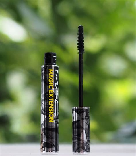 Flaunt Your Longest Lashes Ever with Magic Extension 5mm Fiber Mascara